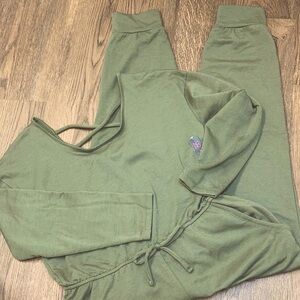 No Boundaries Olive Green Jumpsuit    Size XXL(19)
